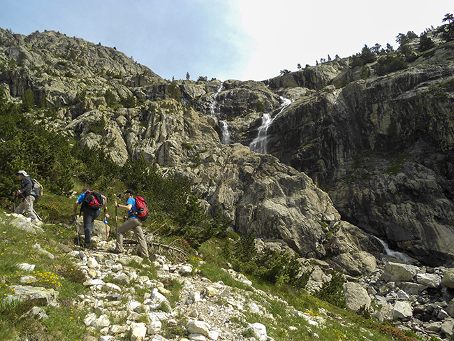 Cuesta y Cascada del Fraile subiendo a Pecdiso, Valle de Tena