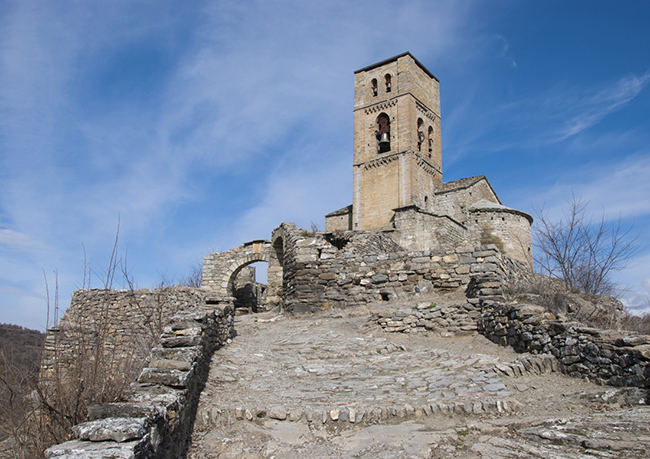 Templo románico de San Miguel Siglo XII Montañana